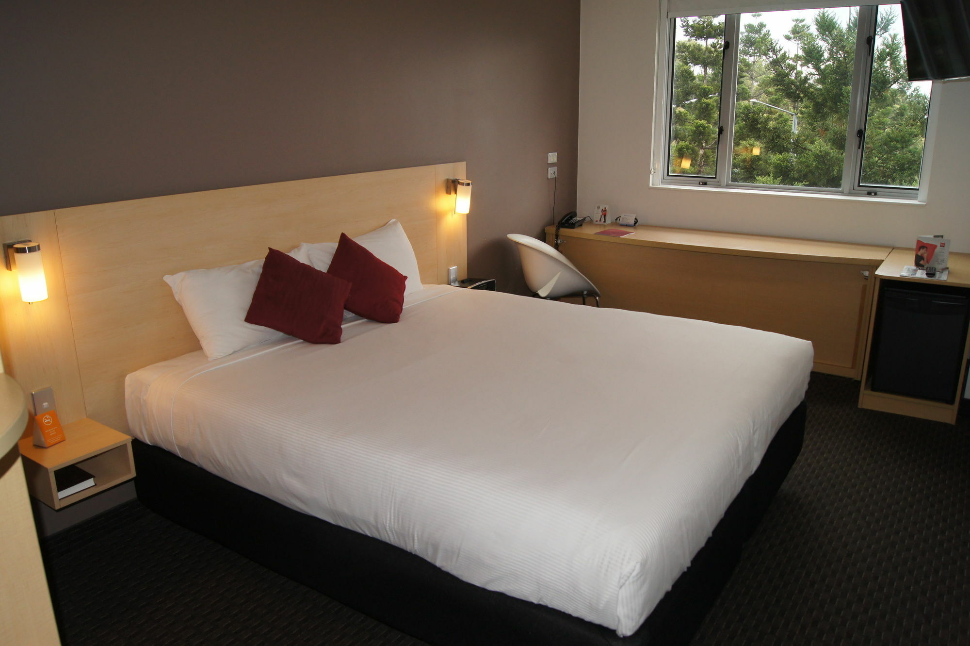 Ibis Olympic Park Hotel 3*