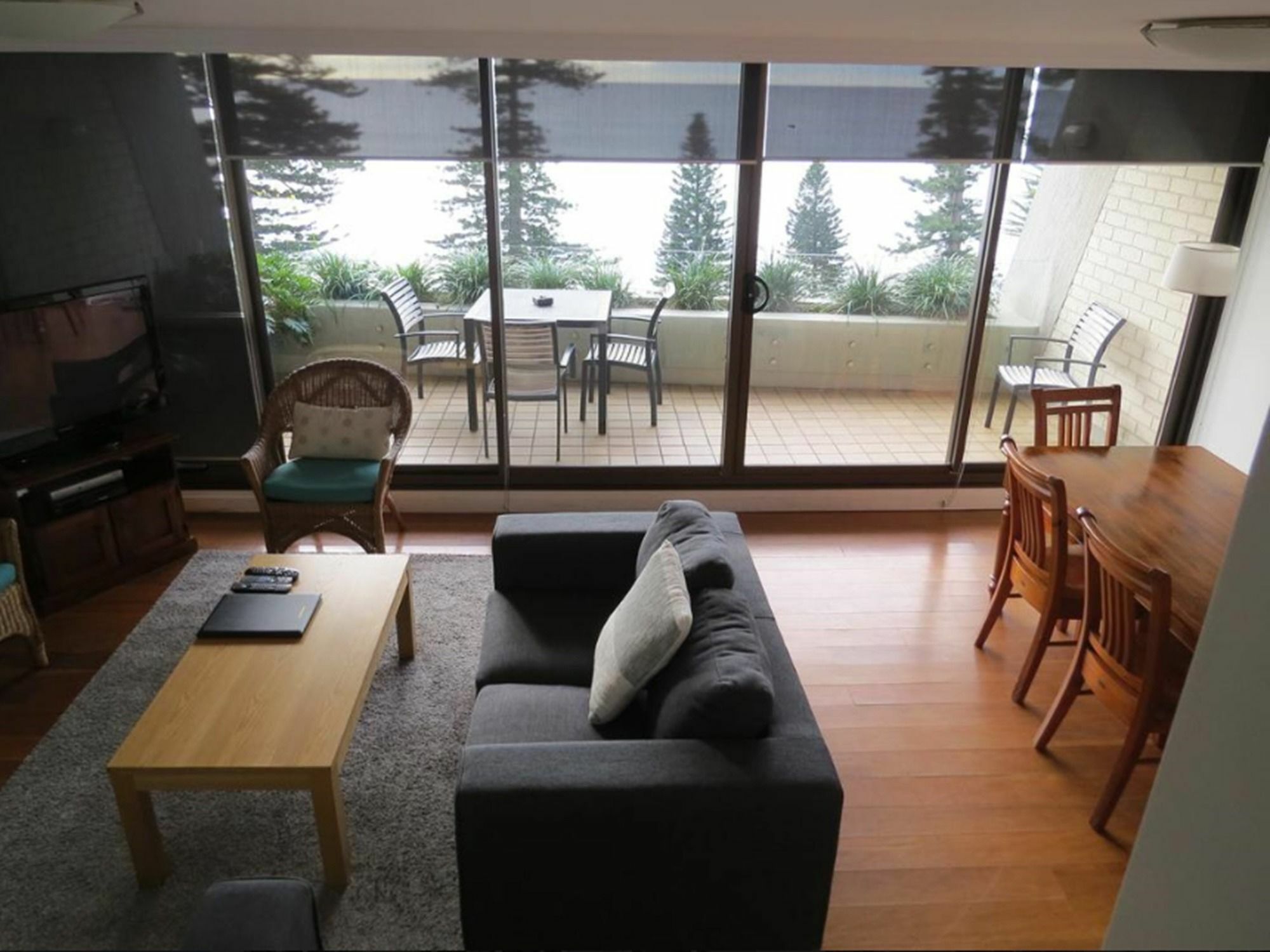 Hotel Manly Paradise &