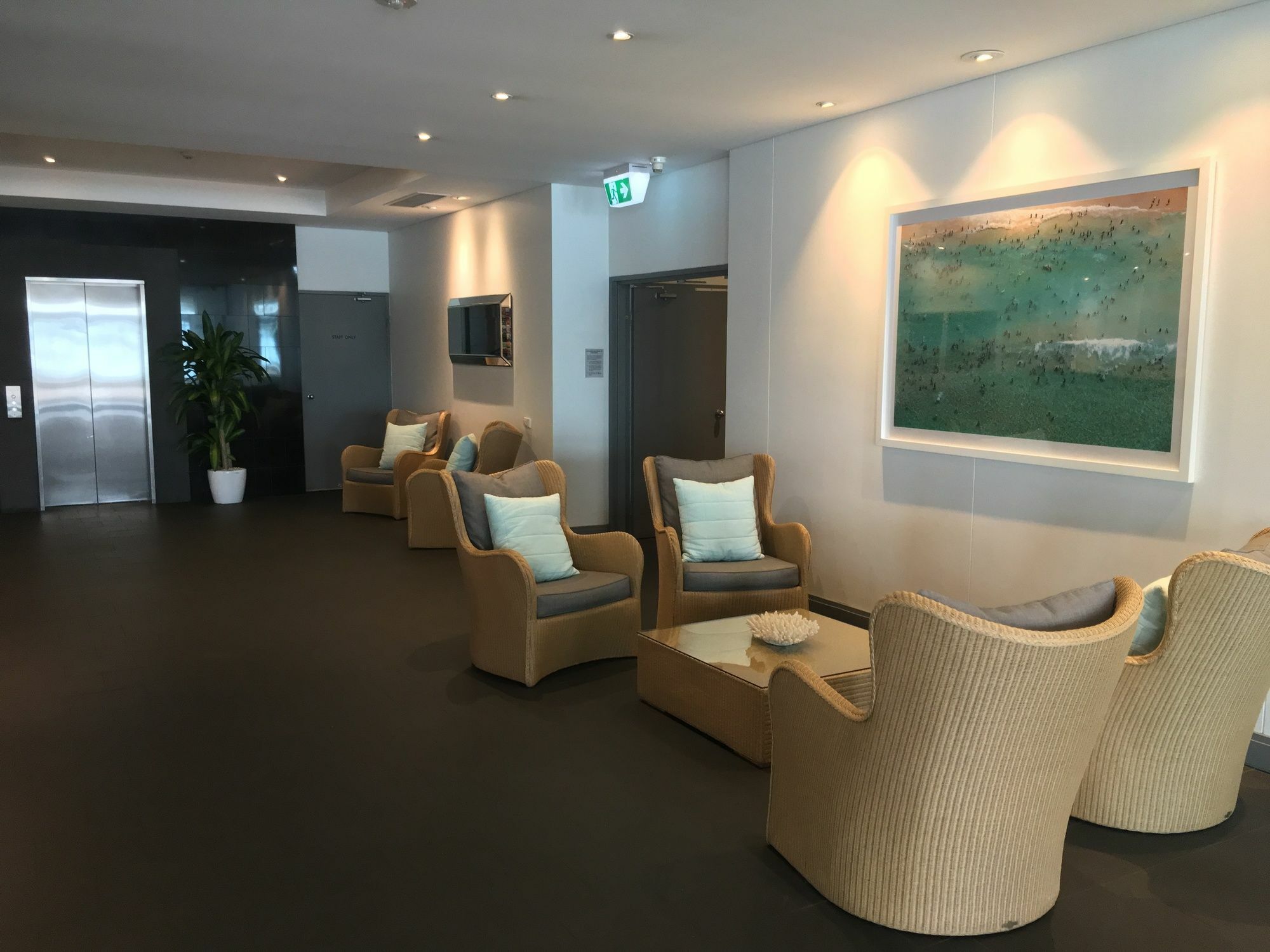 Quest Manly Aparthotel 4*