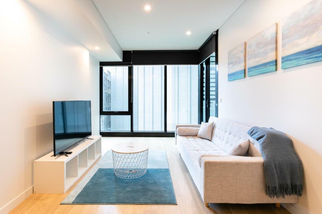 York & George: Cbd Apartment