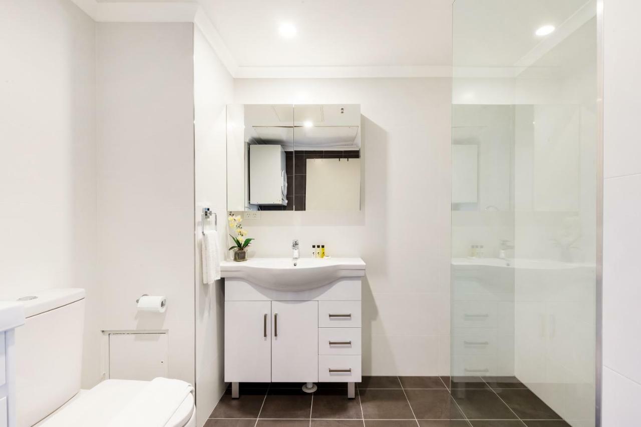 Apartment 1 Bdrm Surry Hills - Super Location -1012 Elz