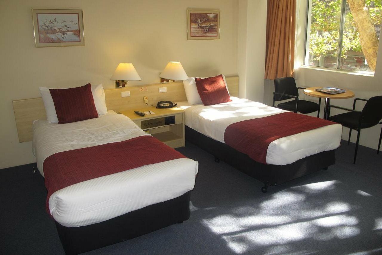 Devere Hotel 3*
