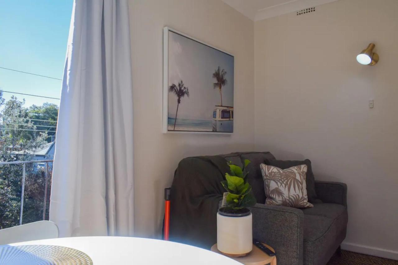 Sun-drenched 1 Bed In Newtown Apartment