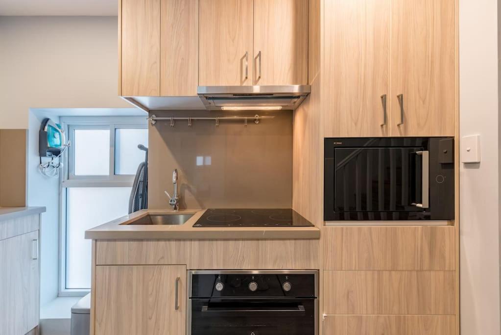 Ensuite King Single - Ac - Next To - Closely Located To Almost Must Seen Spots Holiday home