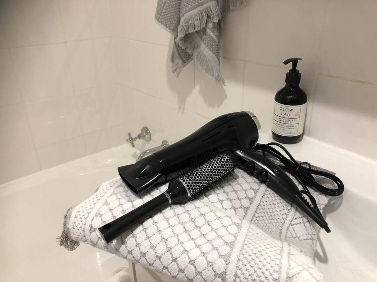 Escape To Strathfield For 8 Guests Apartment *
