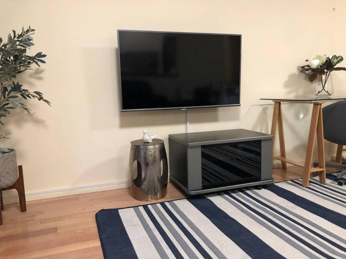 Escape To Strathfield For 8 Guests