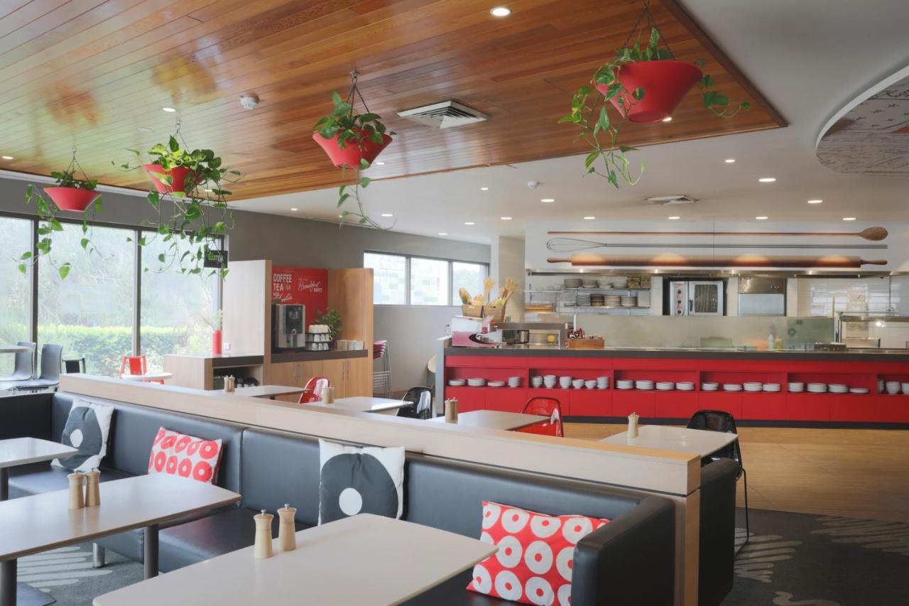 Ibis Airport Hotel 3*