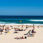 Luxury Bondi Beachside Apartment - Pacific