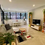 Luxury Holiday Apartment With Indoor Pool, Spa, Sauna, Gym, Netflix, Free Private Parking