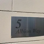 New Studio Apartment In Surry Hills