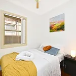 Spacious House With Queen Beds Home Cinema