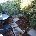 Hotel Style Monterey Guest Studio Near Hospitals, Beach And Airport