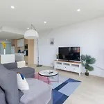 Cozy 2Br W Free Parking Near Westfield Parramatta
