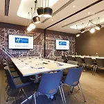 Holiday Inn Express Sydney Airport By Ihg