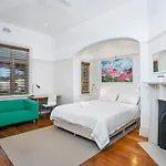 Fab05-Charming Leafy 3Br Home, Walk To Manly Beach