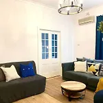 Lux 4Br Straithfield House Close 2 Airport/City