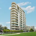 Kozyguru Mascot 2 Bed Apt Free Parking Nma103