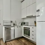 Spacious 3 Bedroom House City Centre Millers Point