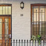 Stylish 2 Story Terrace House In Chippendale
