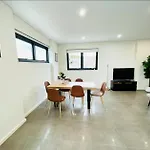 Spr Serivce Apartment Parramatta 3 Bedrooms, 2 Carspaces