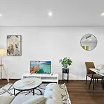 River And Parkside Apt On Meadowbank