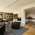 Sophisticated Apartment - Inner City