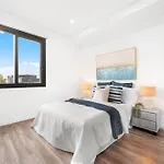 Bright & Elegant 2Br With 2 Parking In Mascot