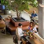 Moxy Sydney Airport