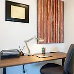 Elegant Apartment, Heart Of Newtown With Secure Parking