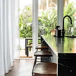 The Manly House - 100 Steps From Manly Beach