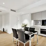 Large One Bedroom With Study-Alb09203