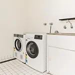 Pristine 2-Bed Near Marrickville Village