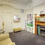 Neutral Bay Lodge
