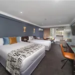 Hyde Park Inn