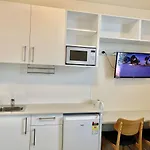Elevera Lodge At Neutral Bay