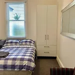 Elevera Lodge At Neutral Bay