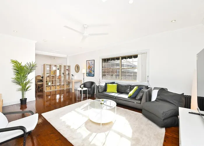 Spacious House With Queen Beds Home Cinema