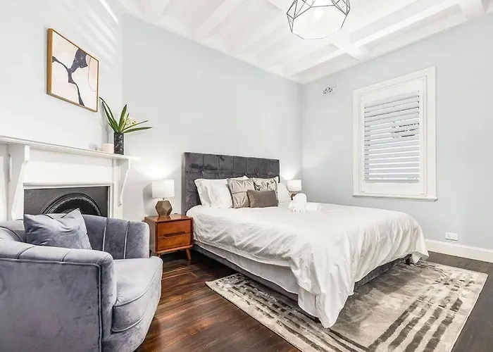 Stunning Two Bedroom In Millers Point 16 High Self- Catering