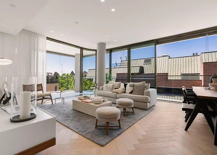 Terrace Boutique In The Heart Of The Rocks