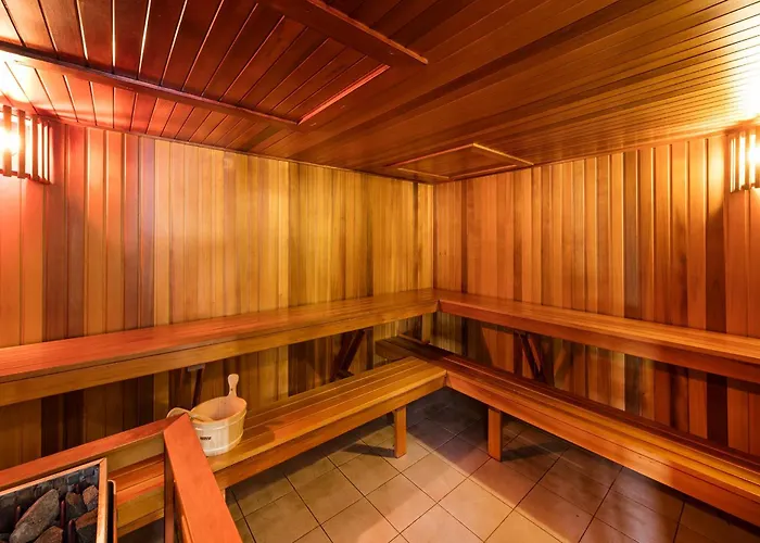 Meriton Suites Waterloo