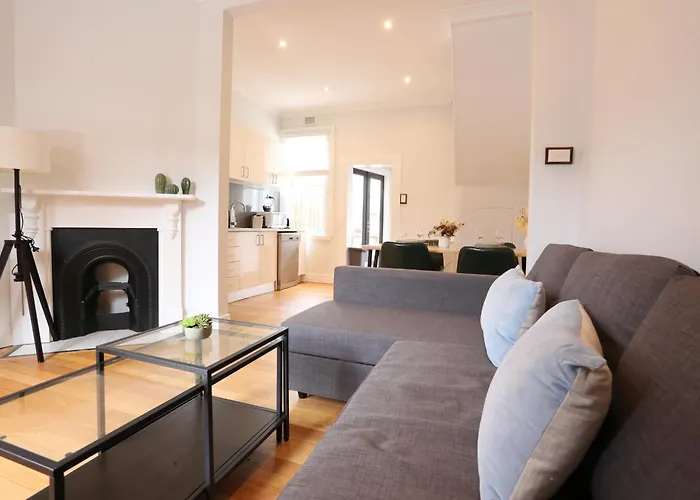 Superb 2 Bedroom House Woolloomooloo Nsw