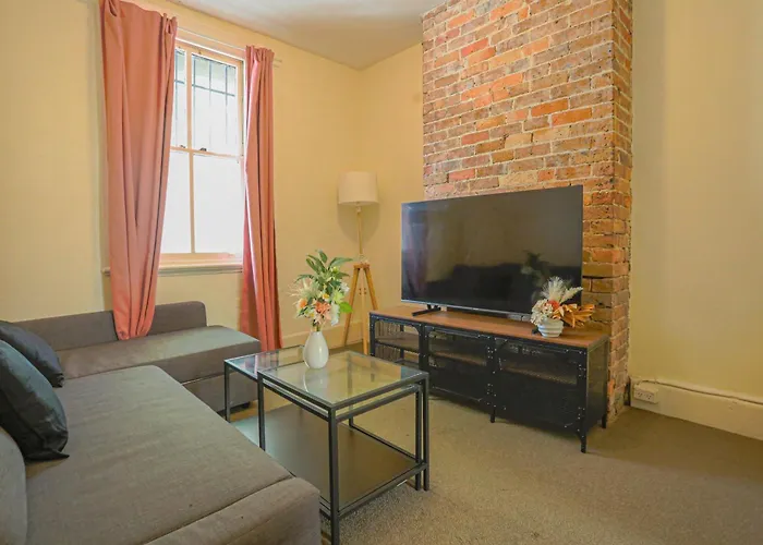 Stylish 3-Bedroom Near Darling Harbour