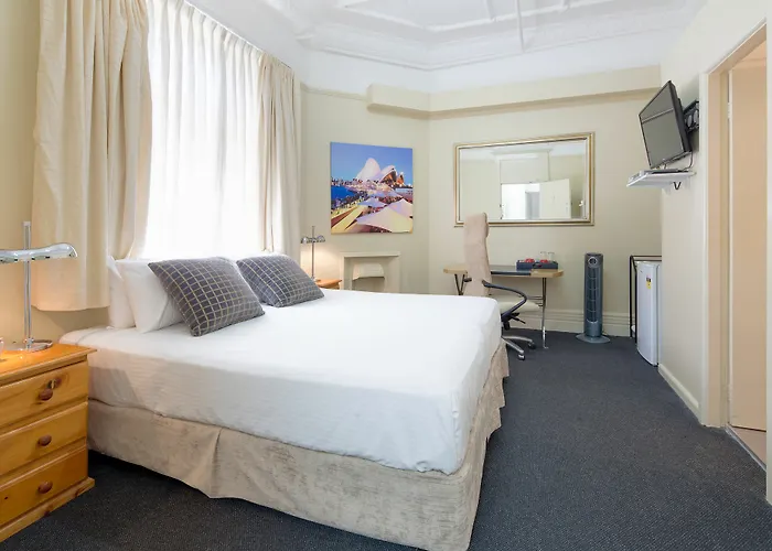 Neutral Bay Lodge