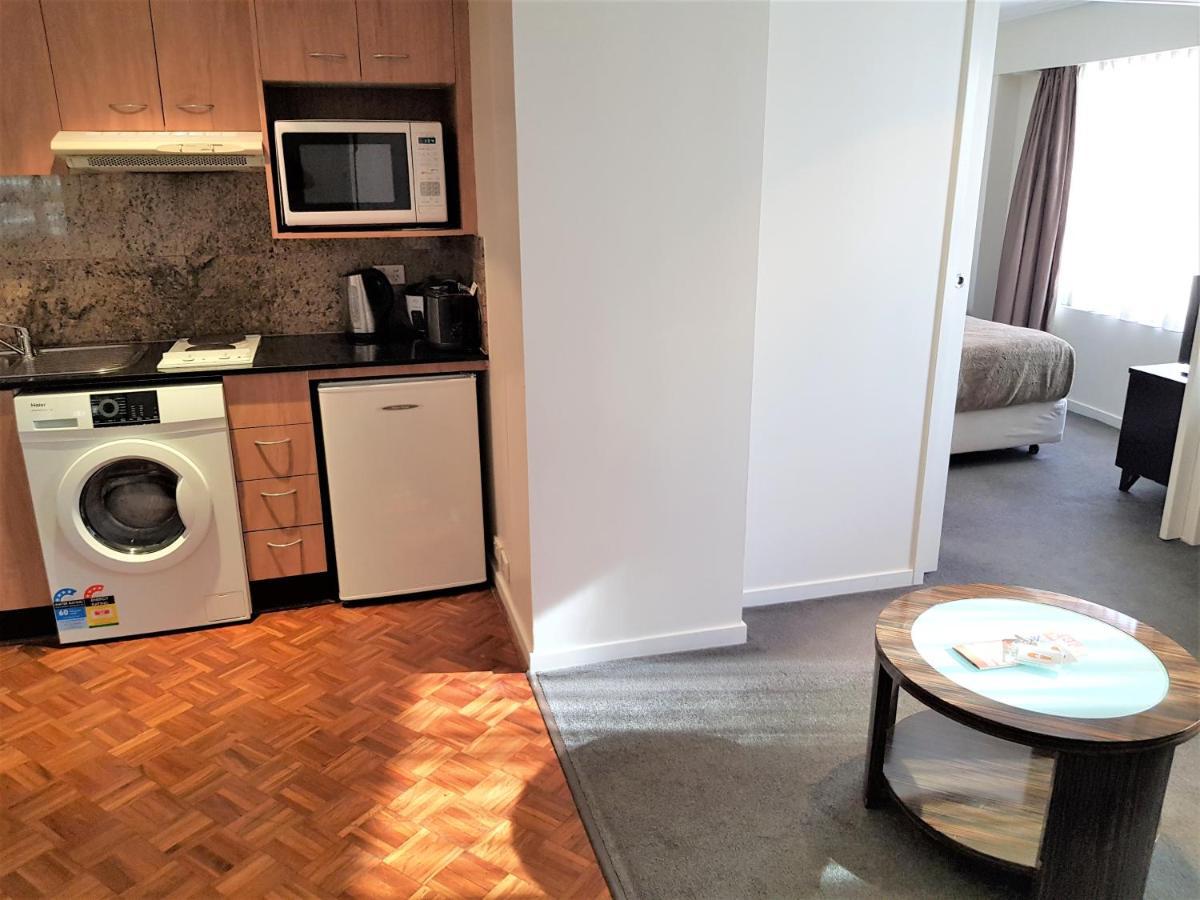 38 Harbour Street * Sydney