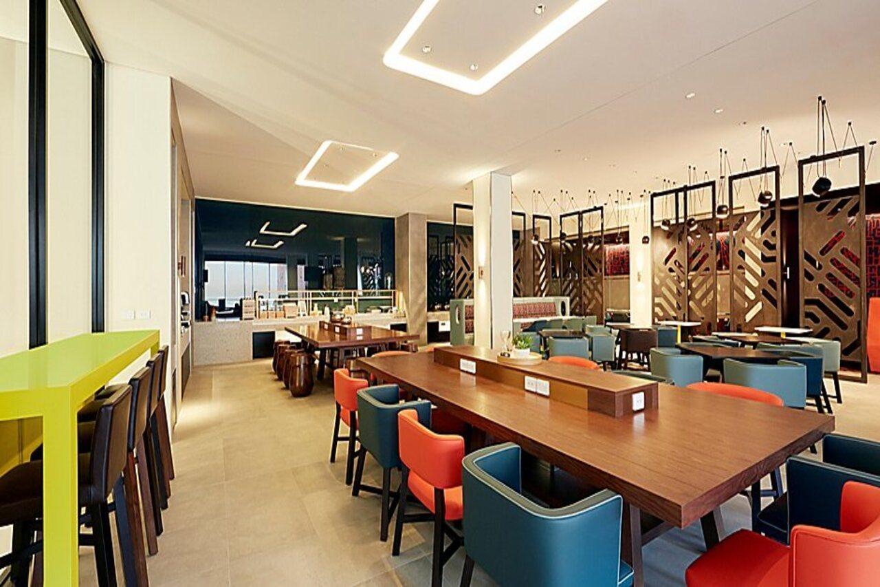 Express Airport By Ihg Hotel
