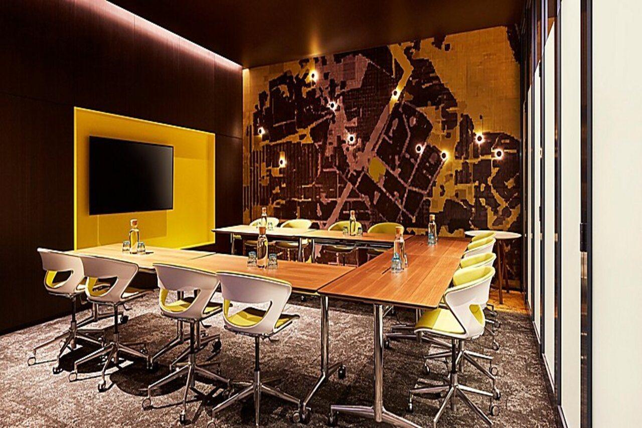 Express Airport By Ihg Hotel