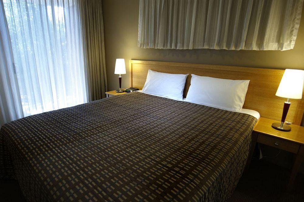 Apx Parramatta Aparthotel