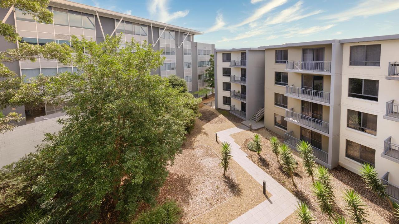 Oaks North Ryde