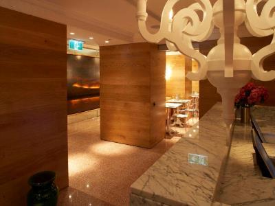 Potts Point Official 4*