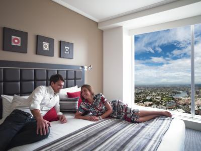 Meriton World Tower, 5*